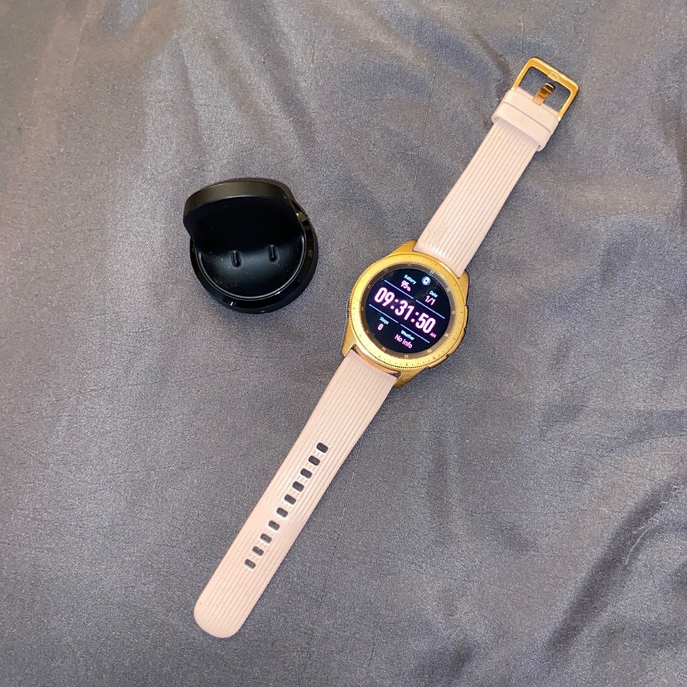 Samsung Galaxy watch, rose gold, SM band
